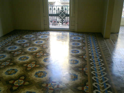 Suelo de terrazo restaurado